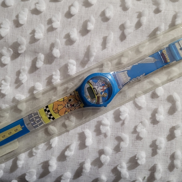 Vtg Fantasma Disney Bambi Pocahontas Oliver Hunchback Sleeping Beauty Watches main image 4